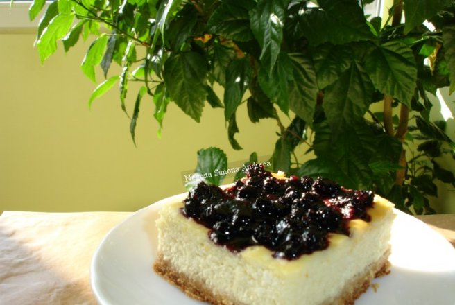 Cheesecake cu dulceata de afine