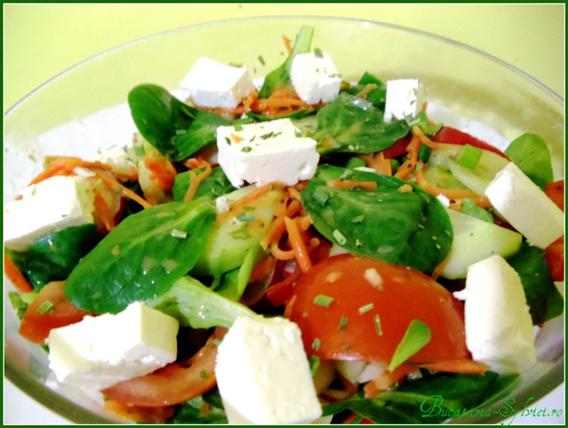 Salata de cruditati cu feta