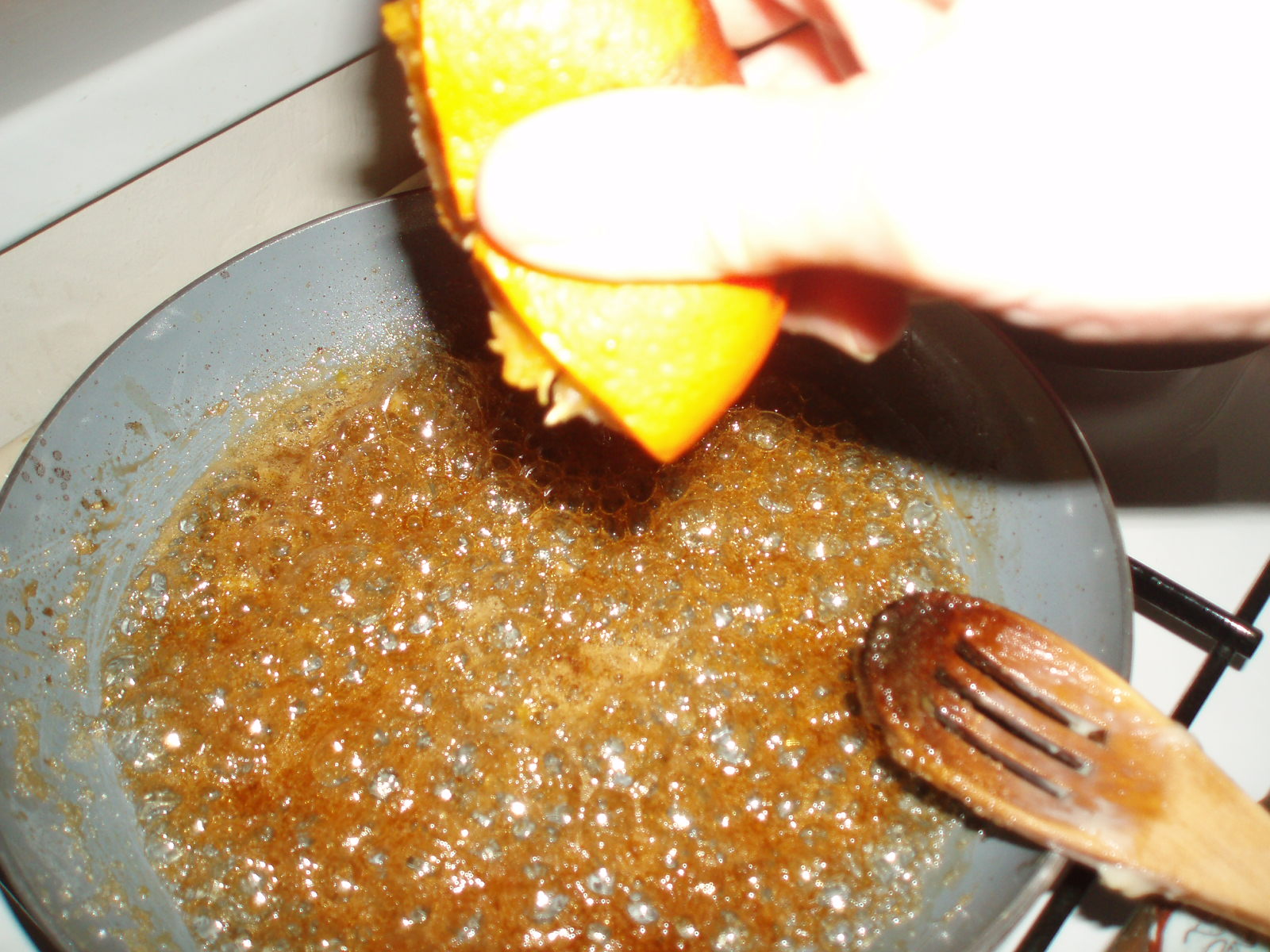 Tarta cu portocale in caramel de mandarine