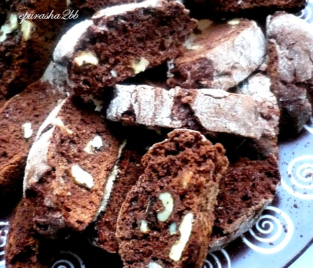 Biscotti cu nuci, cafea si ciocolata