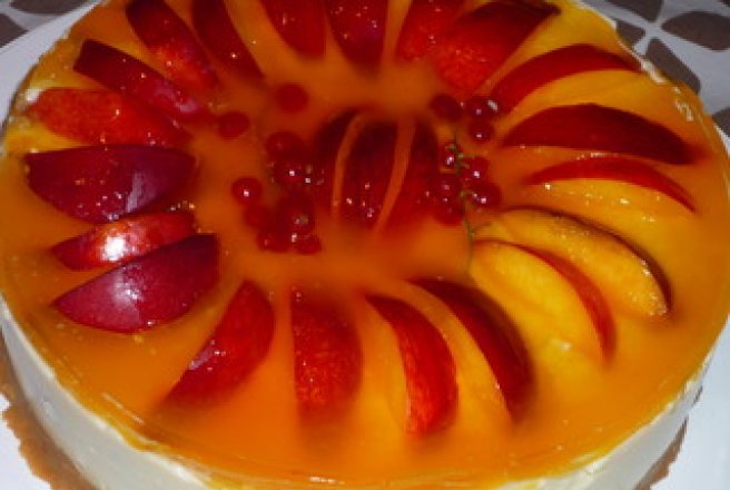 Cheesecake cu zmeura si nectarine