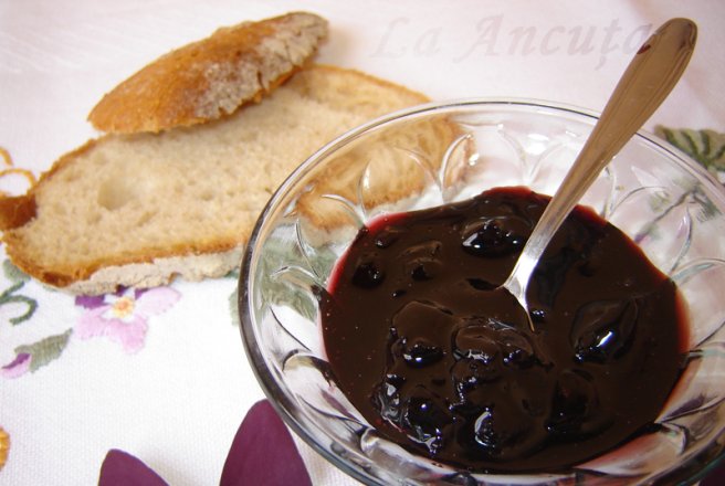 Dulceata de cirese amare