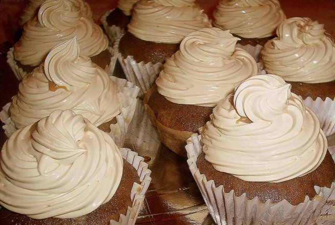 Cupcakes cu dulce de leche