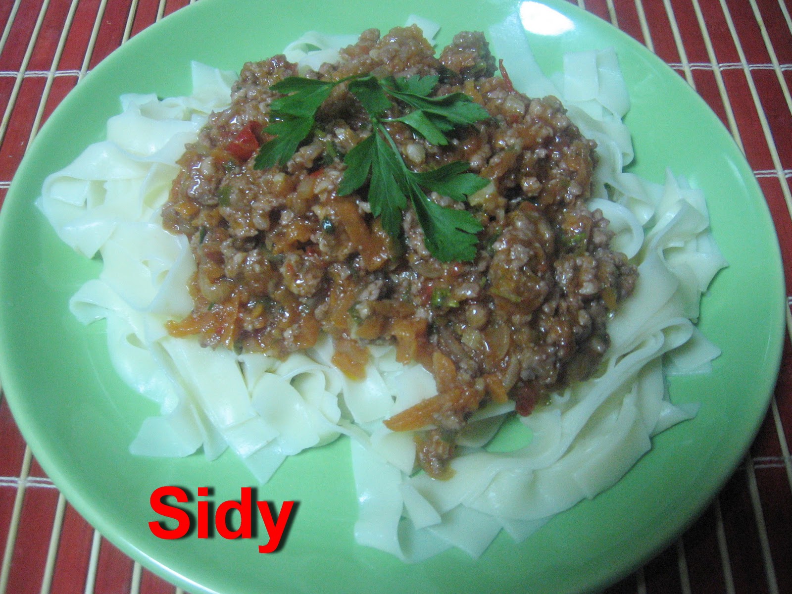 Tagliatelle con Salsa Bolognese