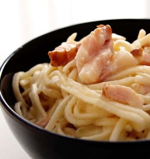 Spaghete cu bacon