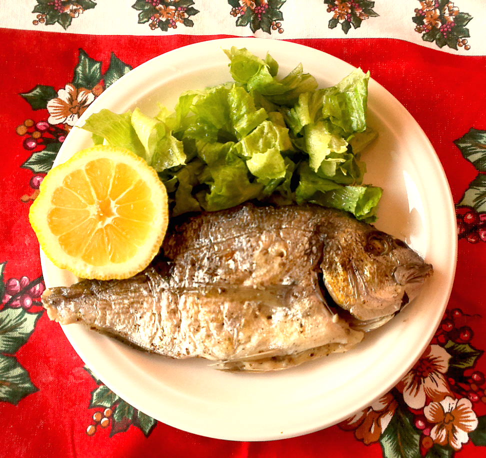 Dorada cu salata verde