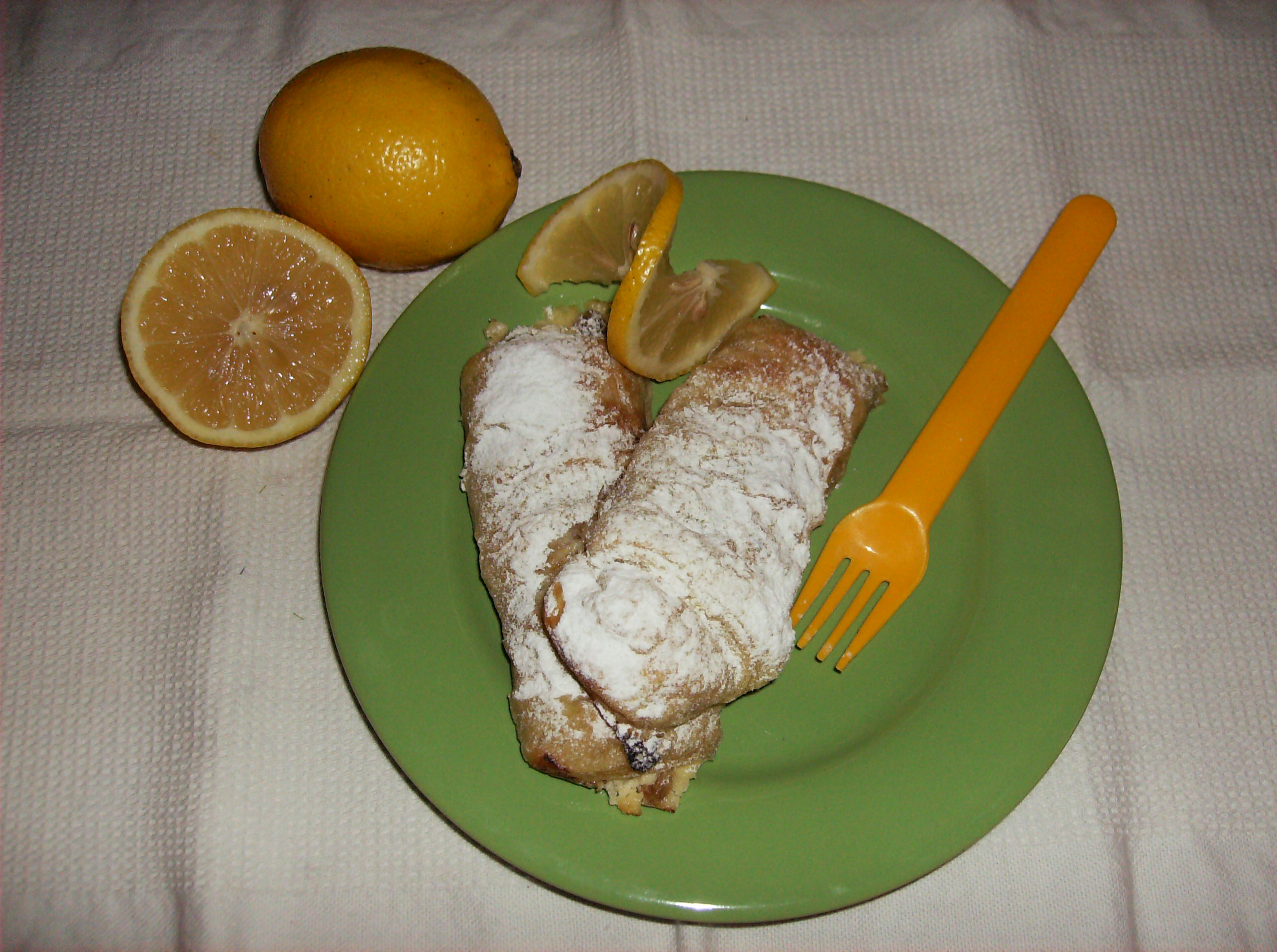 Strudel cu lamaie