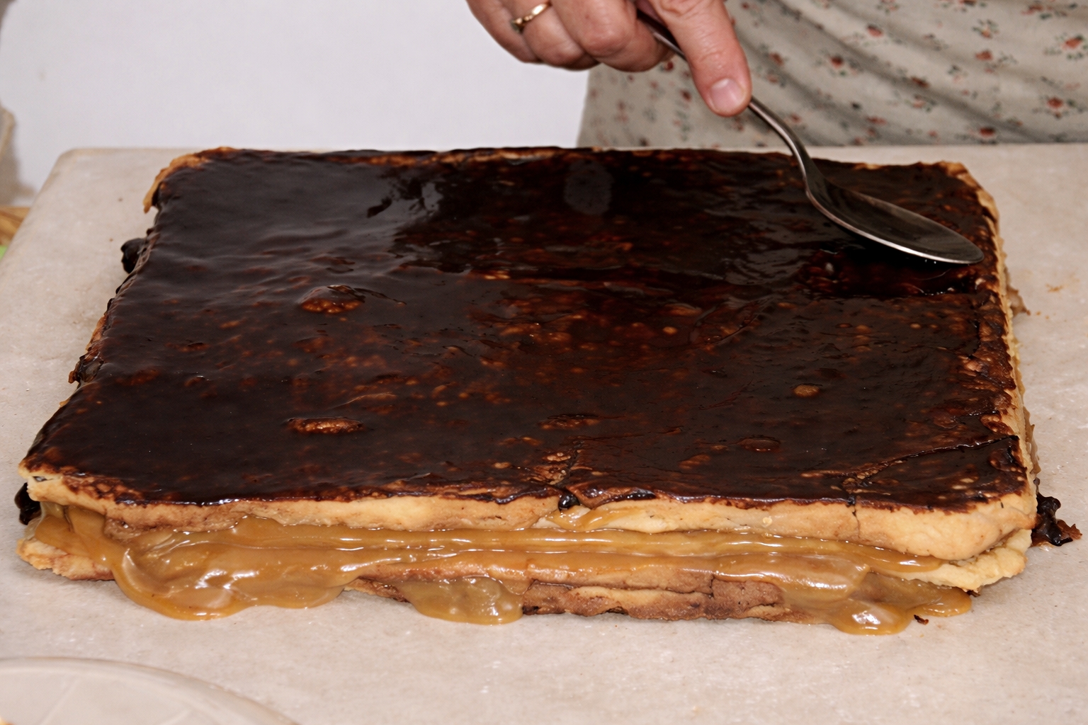 Dobos cu crema caramel