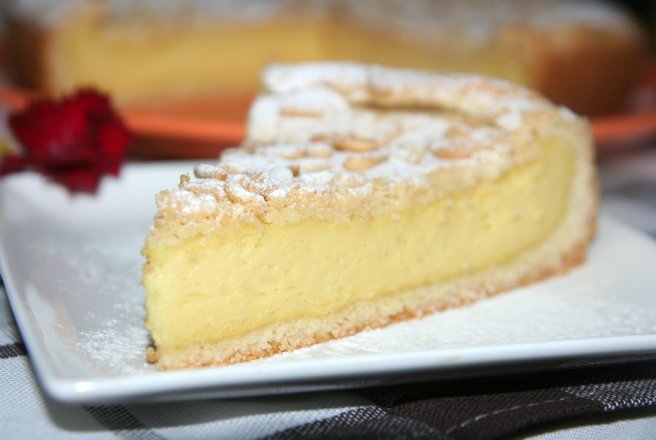 Torta della nonna (Tarta bunicii)