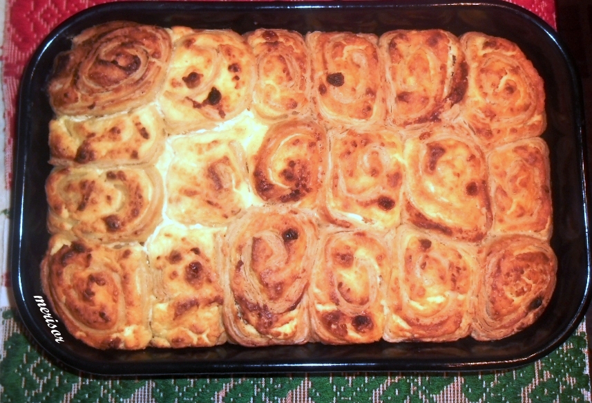 Placinta spiralata cu branza in foietaj de casa