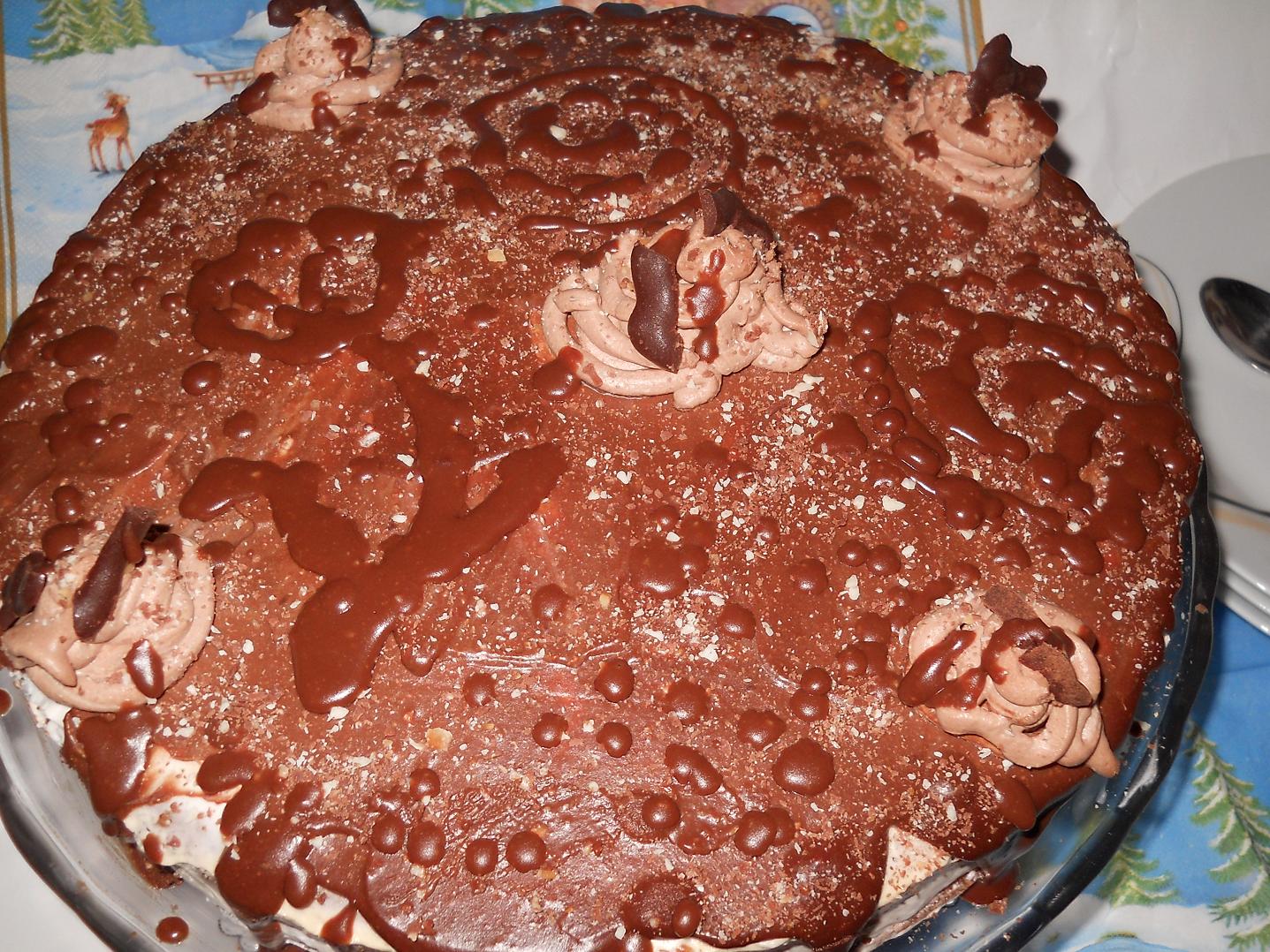 Tort cu mousse de visine