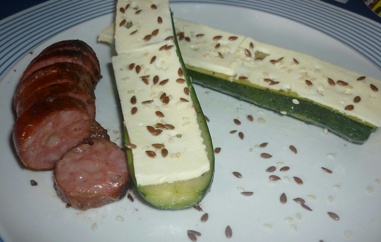 Zucchini copti cu branza si seminte