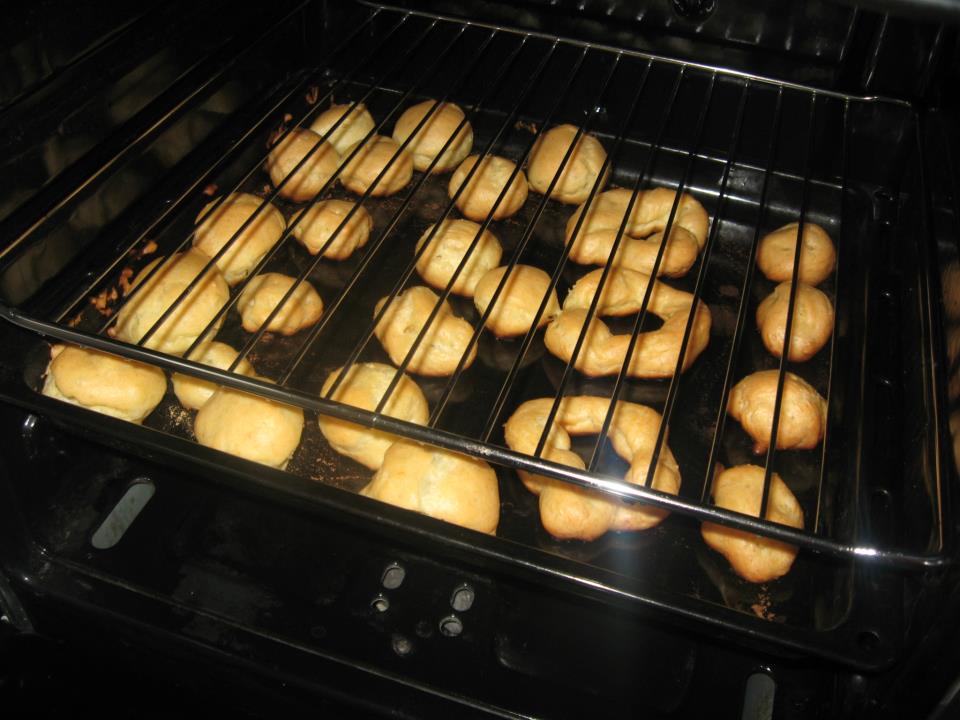 Mini Choux a la creme