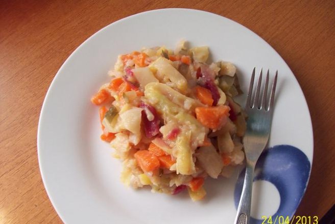 Salata de legume fierte