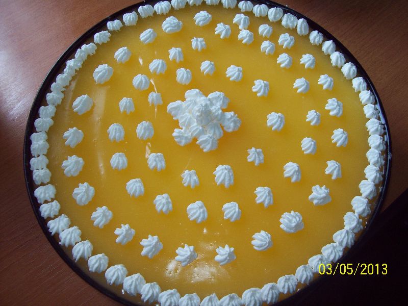 Tort cu nuca de cocos, crema de branza si jeleu de portocale