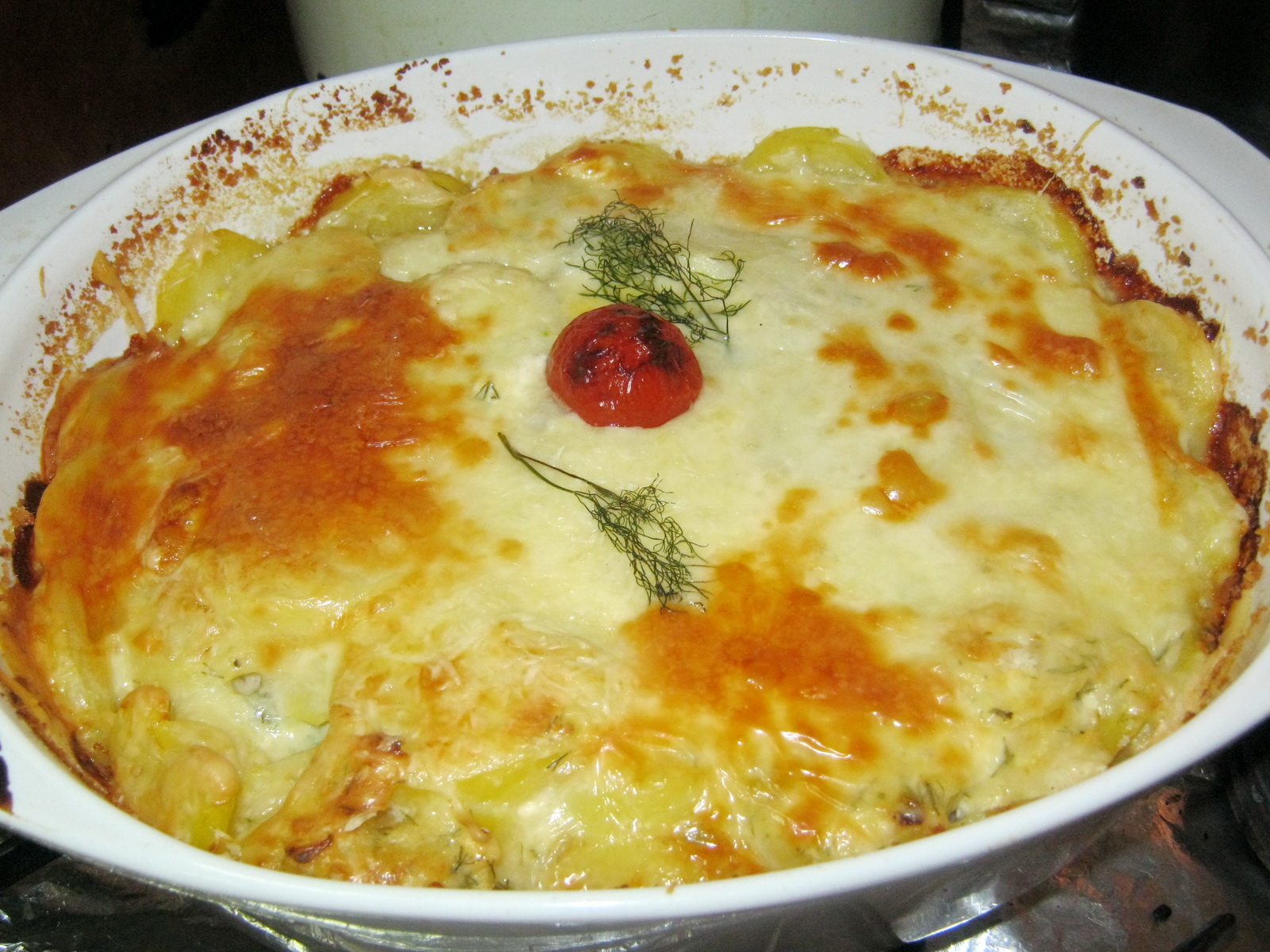 Gratin din piept de pui cu cartofi noi