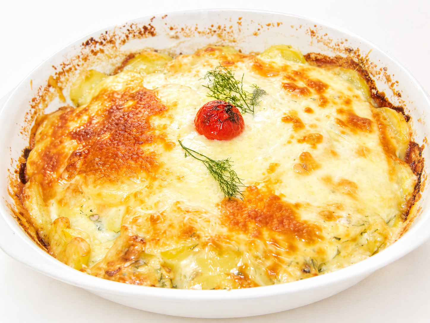 Gratin din piept de pui cu cartofi noi