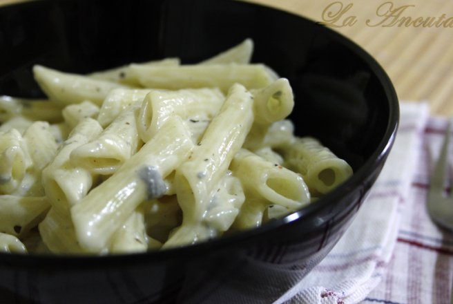 Penne cu gorgonzola