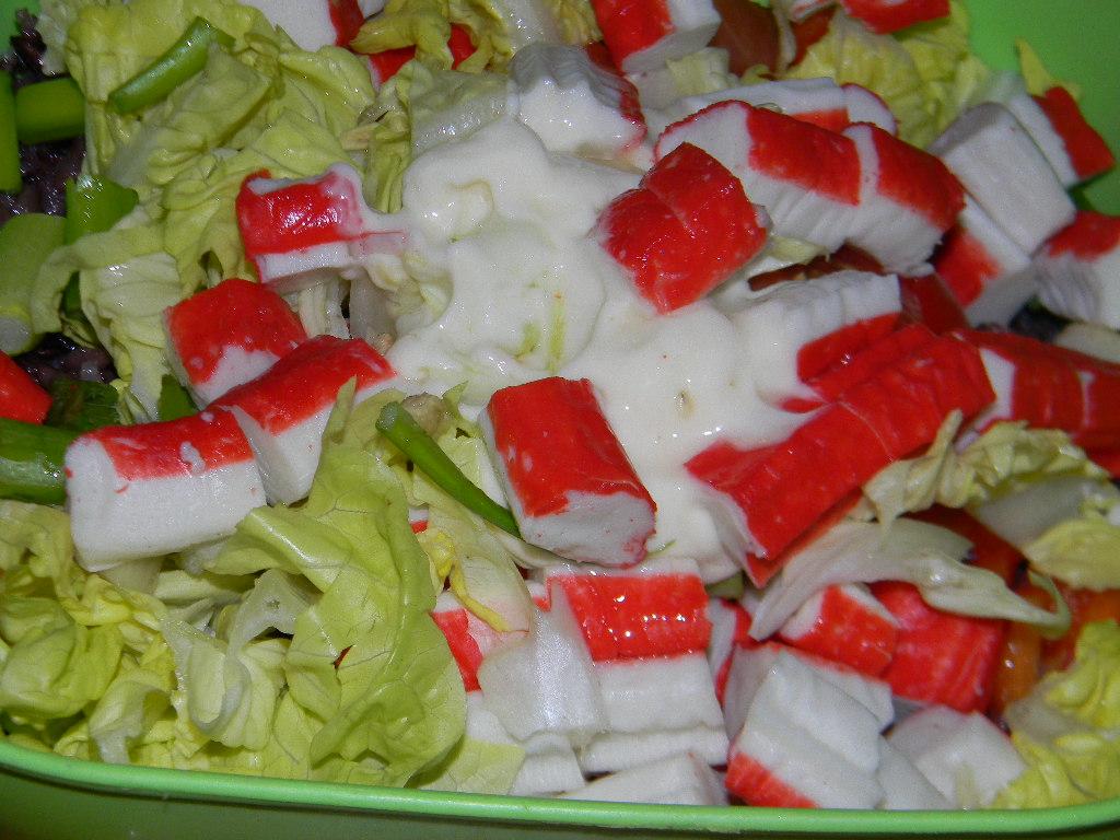 Salata cu surimi