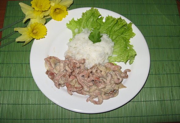 Vitel stroganoff cu orez basmati