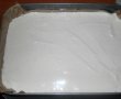 Prajitura cu crema de vanilie si sos de  zmeura-3