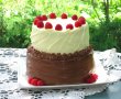 Tort etajat cu mascarpone, ciocolata, visine si zmeura-4