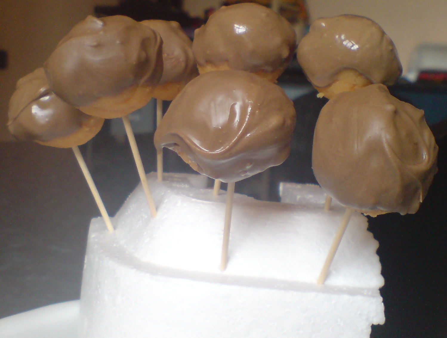 Cake balls