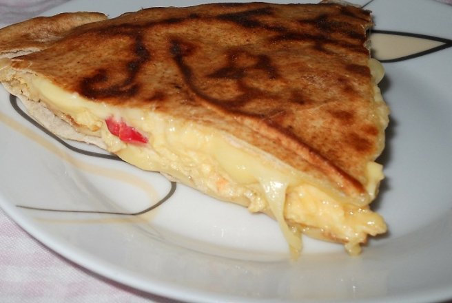 Omleta quesadilla