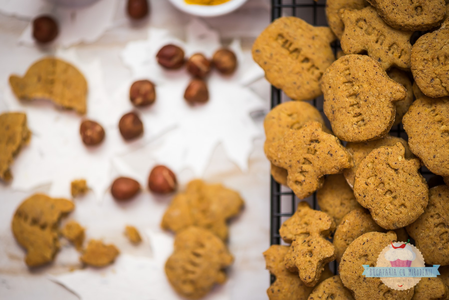 Biscuiti cu alune de padure si curry