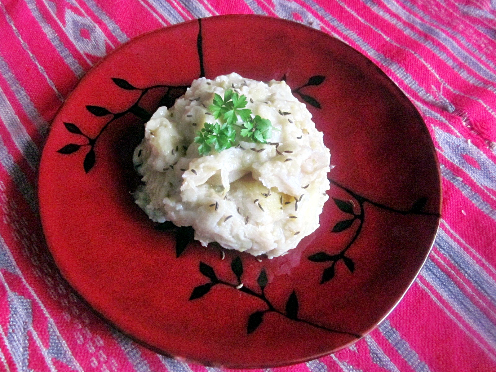 Varza creata cu cartofi, o reteta delicioasa din bucataria bunicii