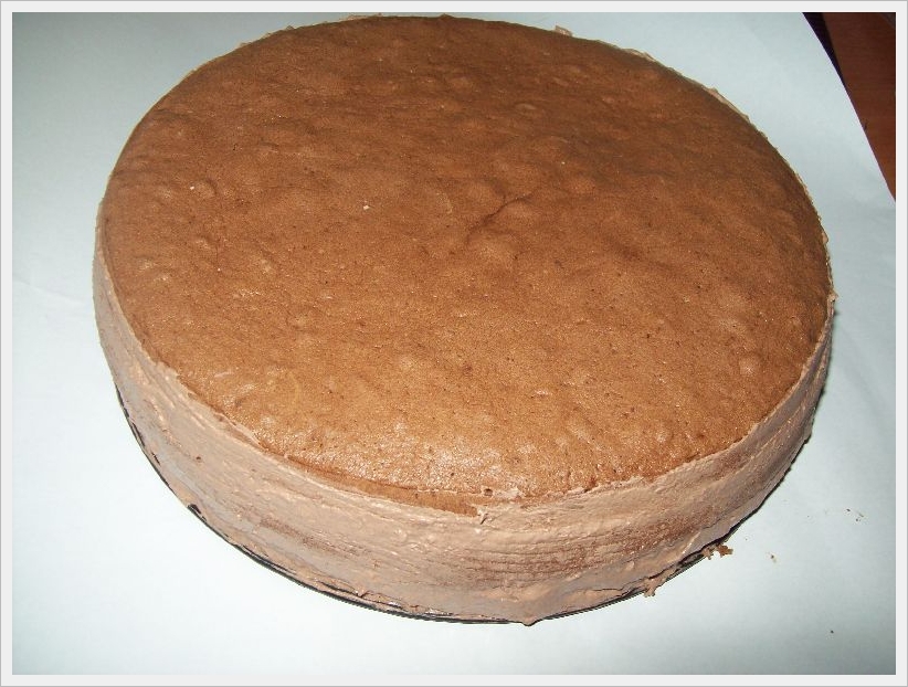 Tort cu mousse de ciocolata si jeleu