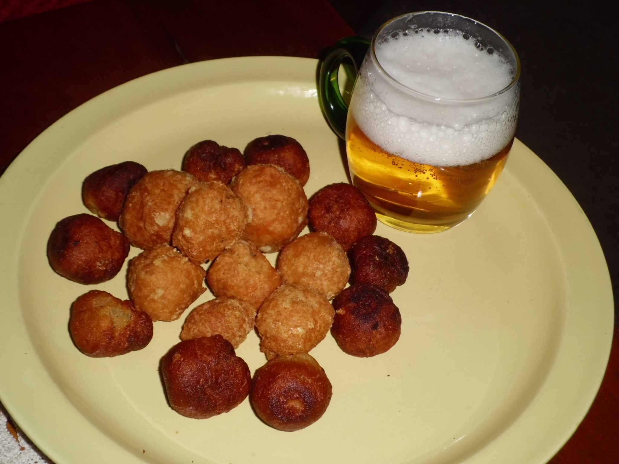 Boulettes cu branza de burduf