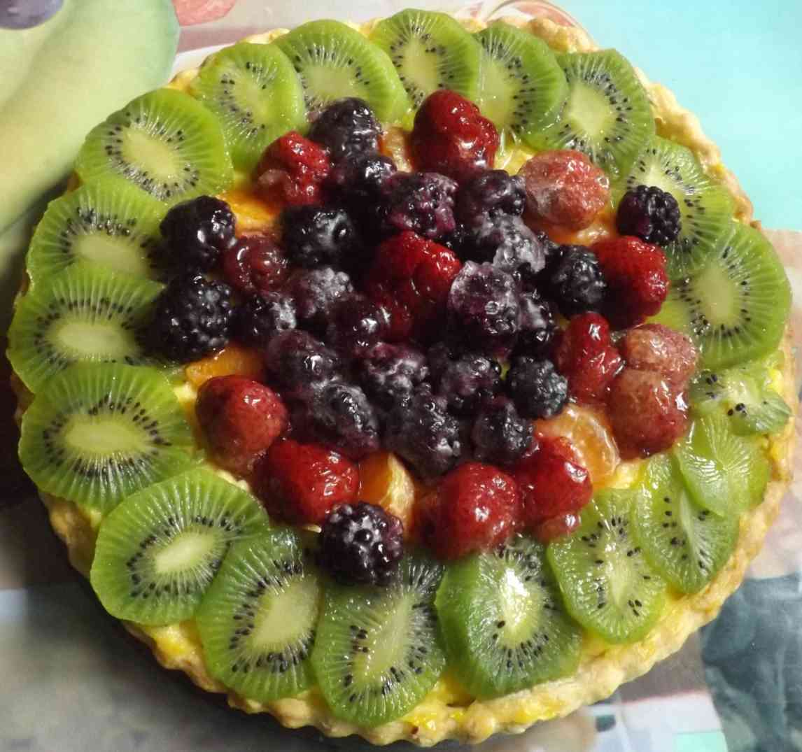 Tarta cu fructe, crema de vanilie  si aluat fraged