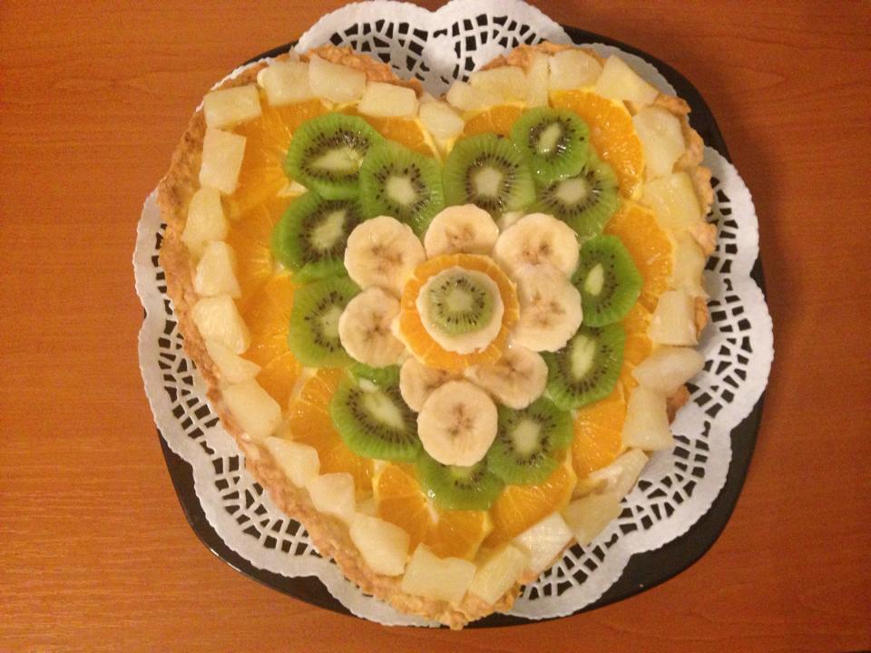 Tarta cu crema de vanilie si fructe