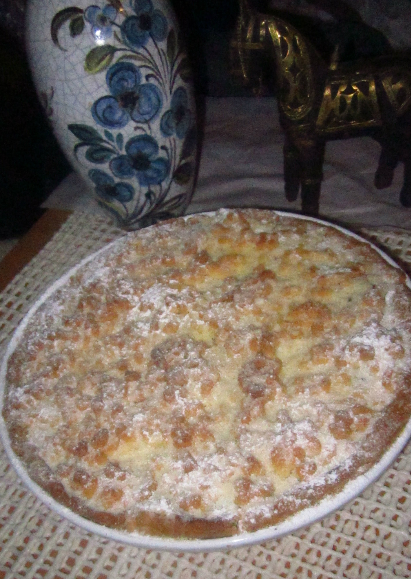 Tarta cu prune si crumble