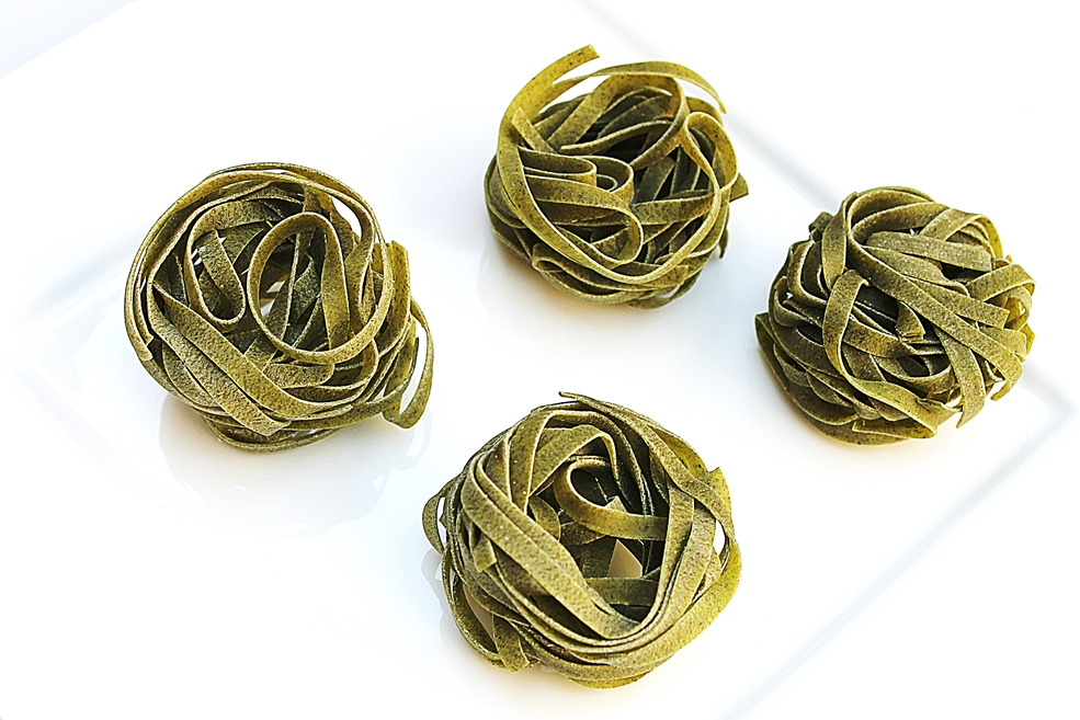 Tagliatelle cu spanac in sos pesto