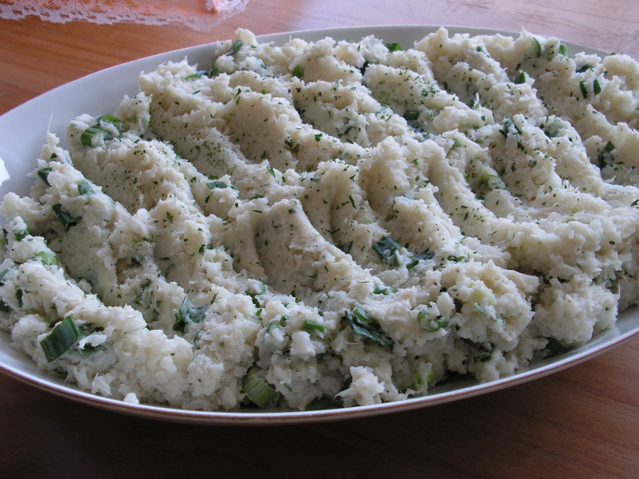 Salata de conopida cu ceapa verde