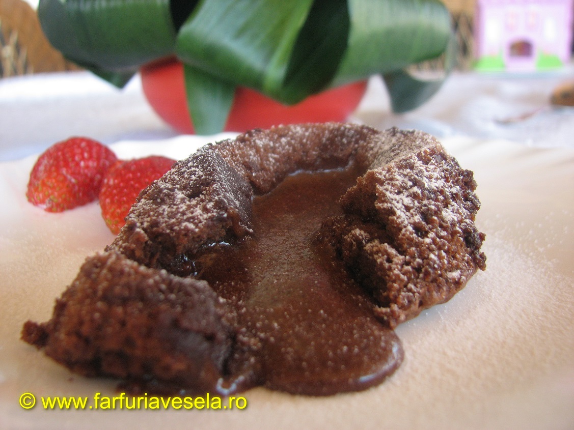 Lava Cake sau Vulcan de ciocolata