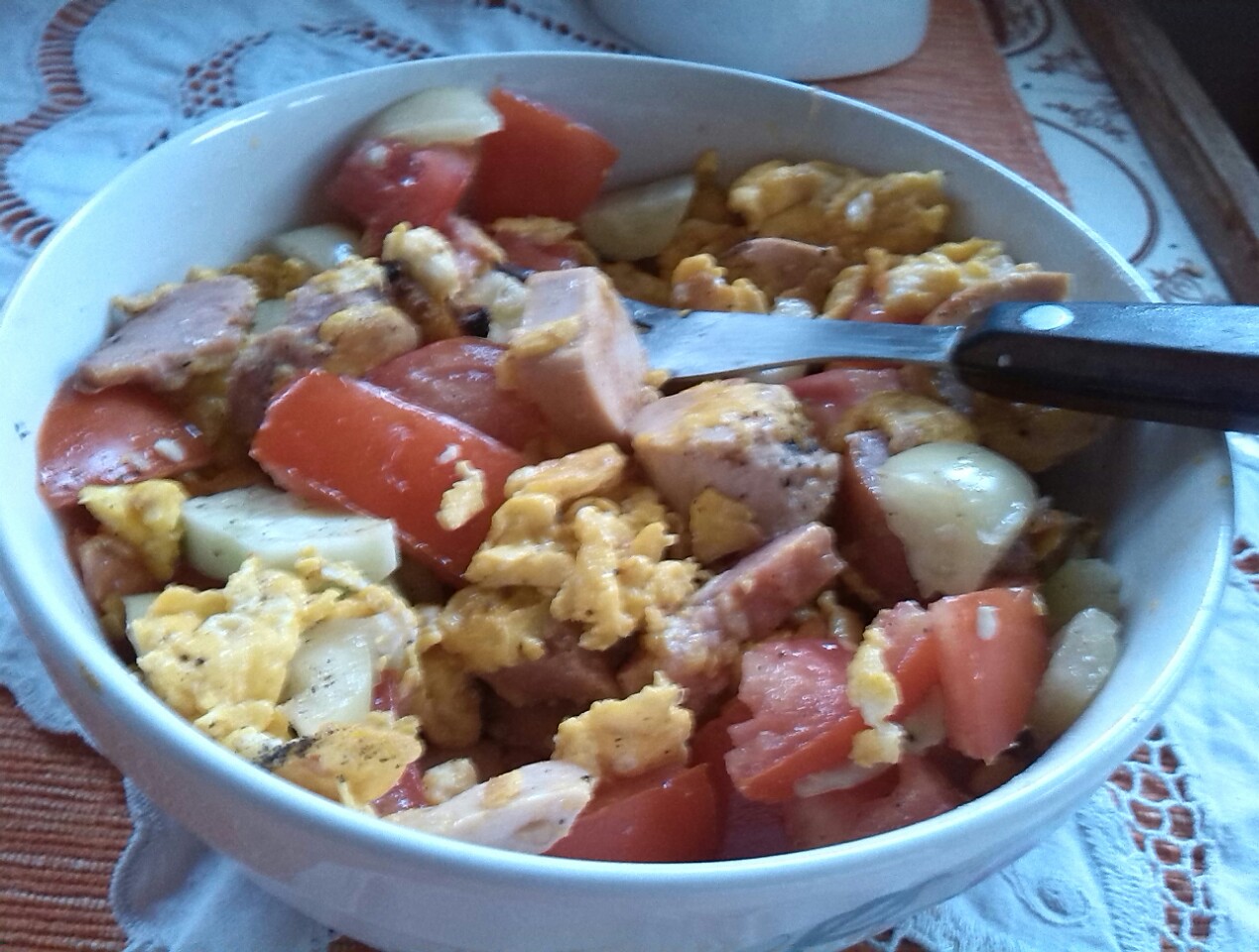 Salata de legume cu mezel