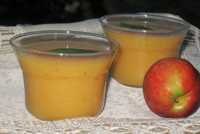 Smoothie cu banane si nectarine