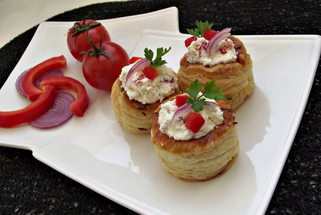 Vol au vent cu crema de branza