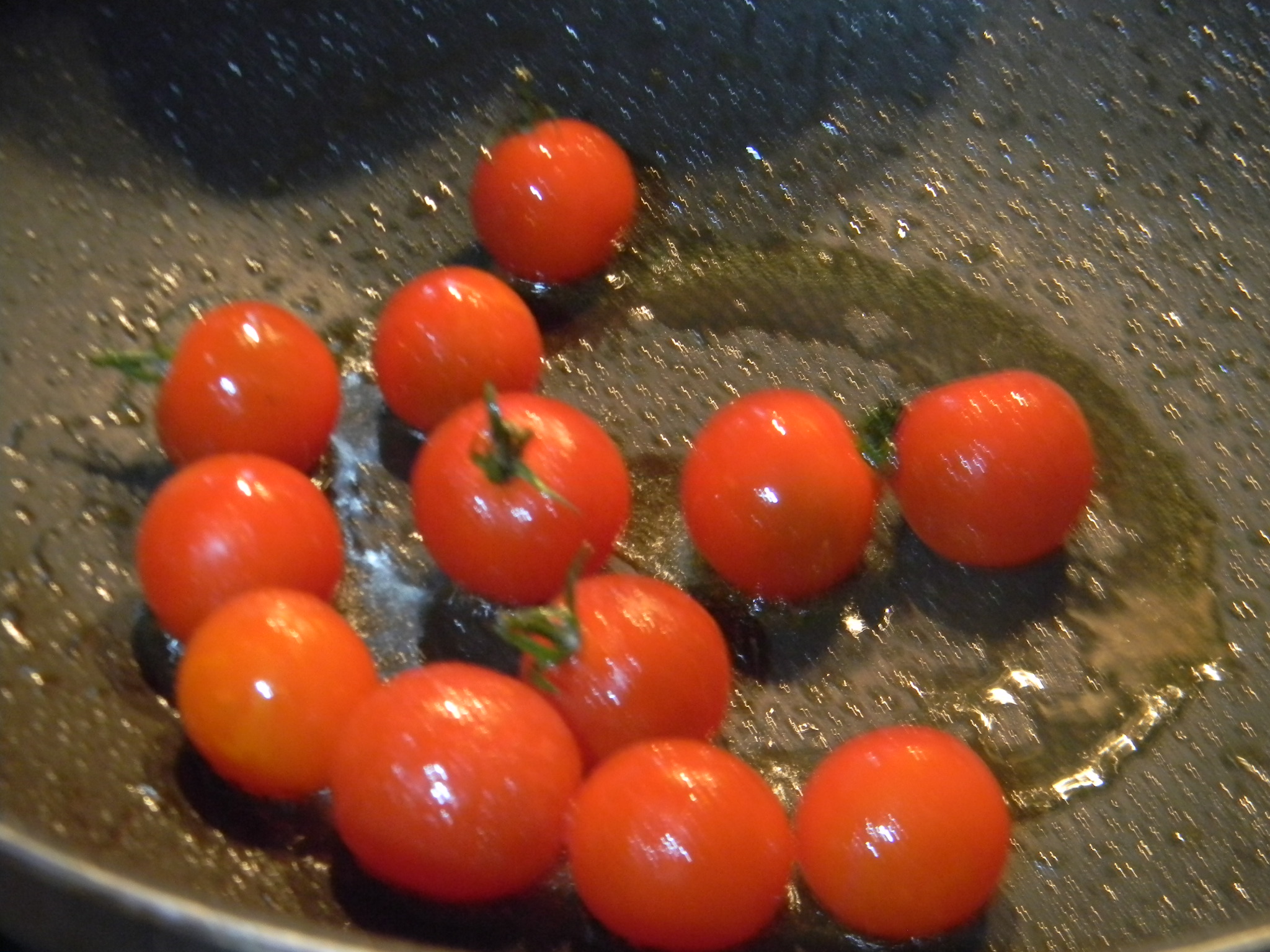 Salata calda cu cartofi copti si alge de mare