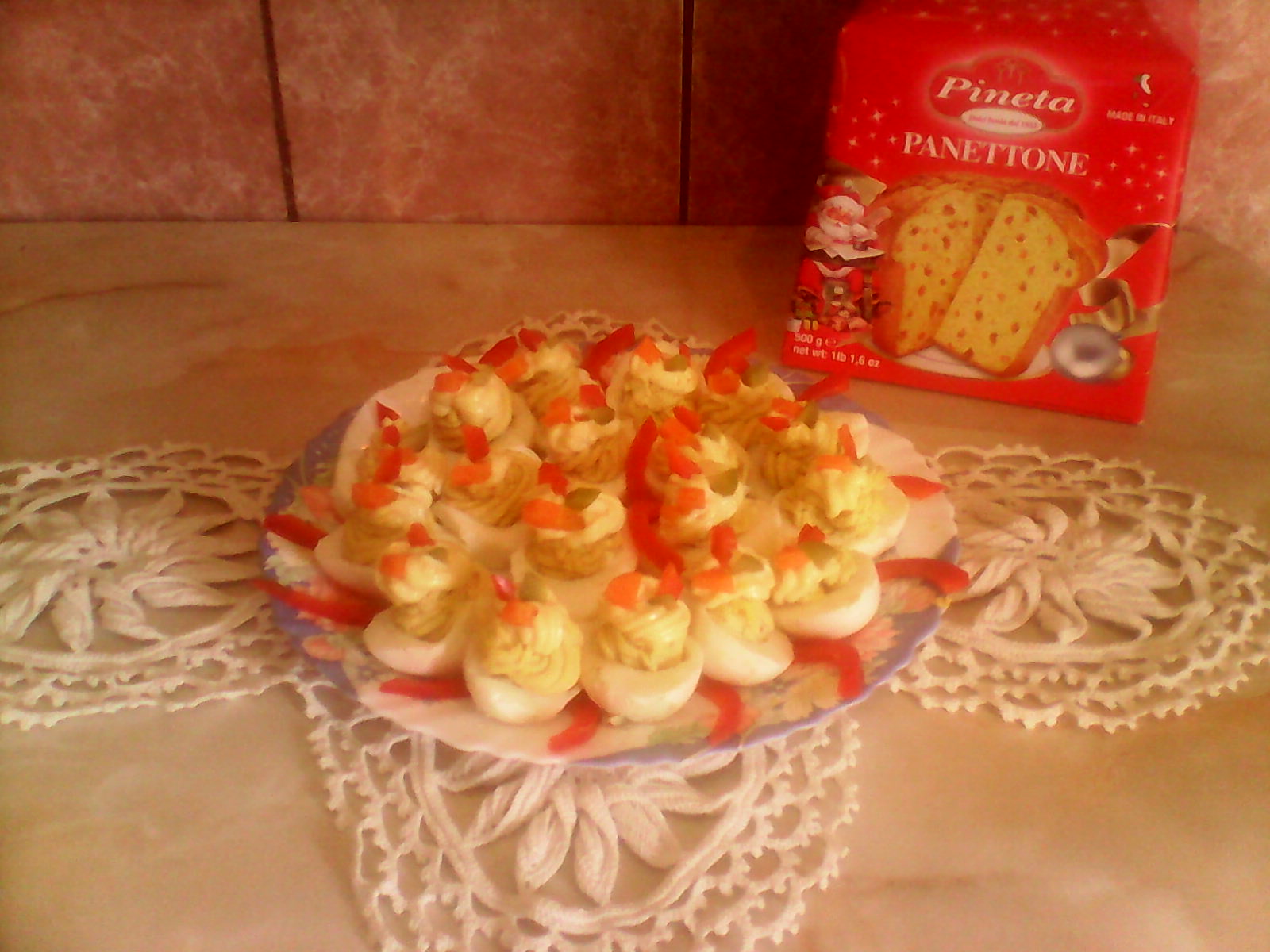 Oua umplute cu piept de pui