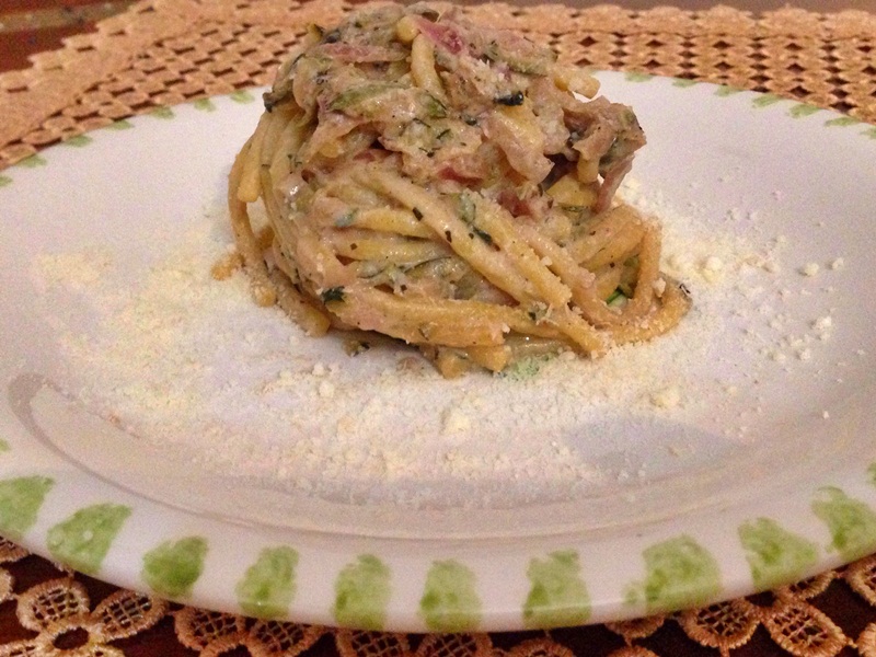 Pasta fresca con zucchini e panna