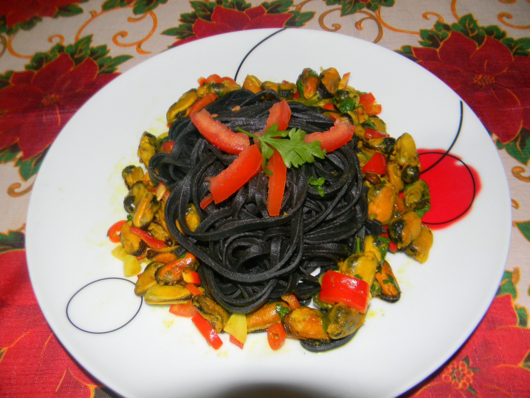 Tagliolini al nero di seppia e cozze