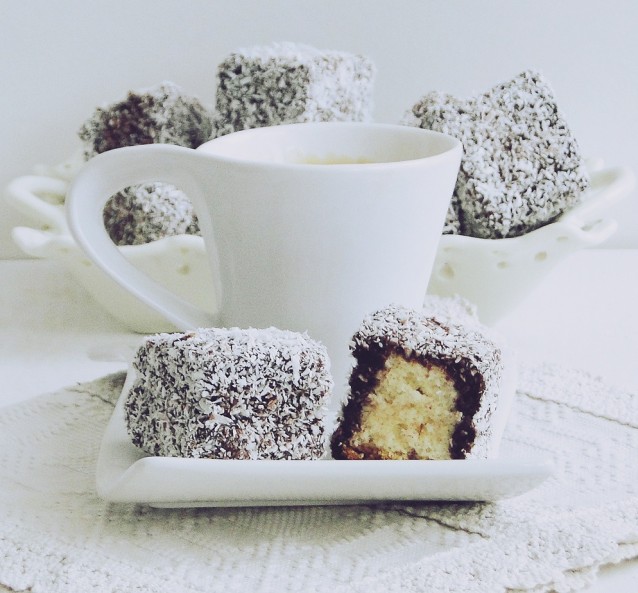 Prajitura Lamingtons-Prajitura Tavalita