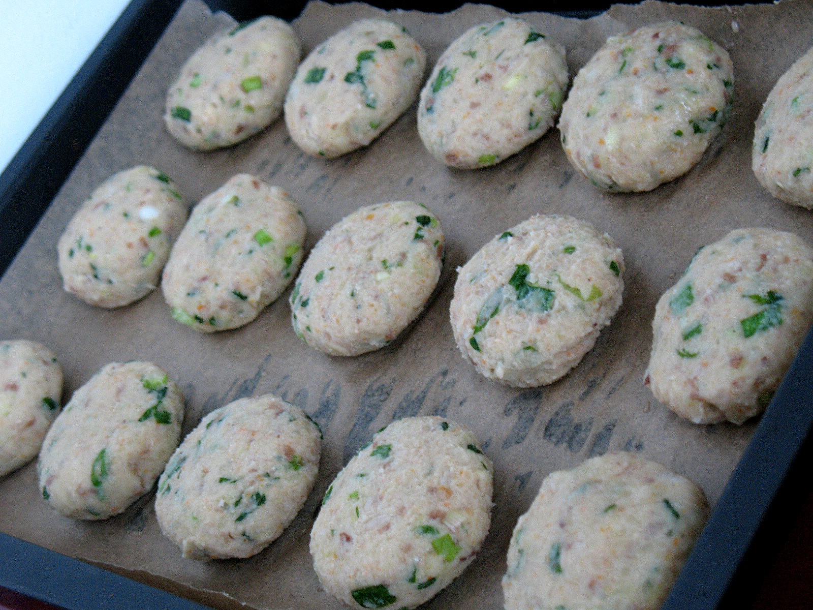 Chiftelute de legume (la cuptor) cu piure de morcovi