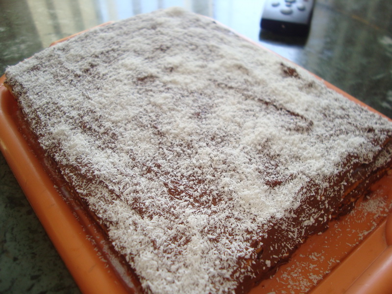 Desert tort de biscuiti cu crema de cacao