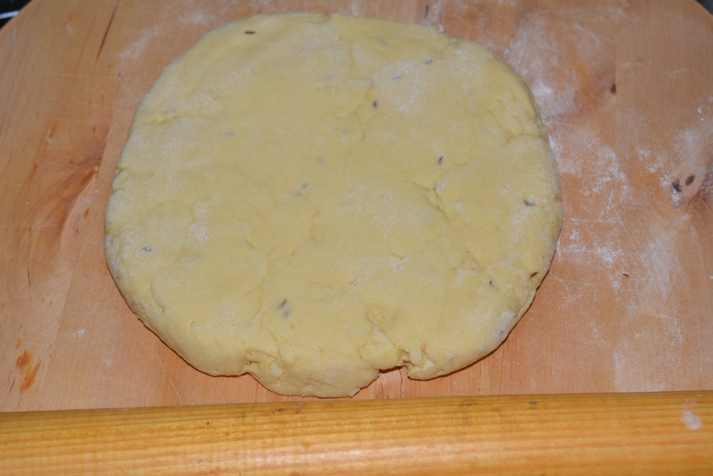 Biscuiti cu cascaval si chimen