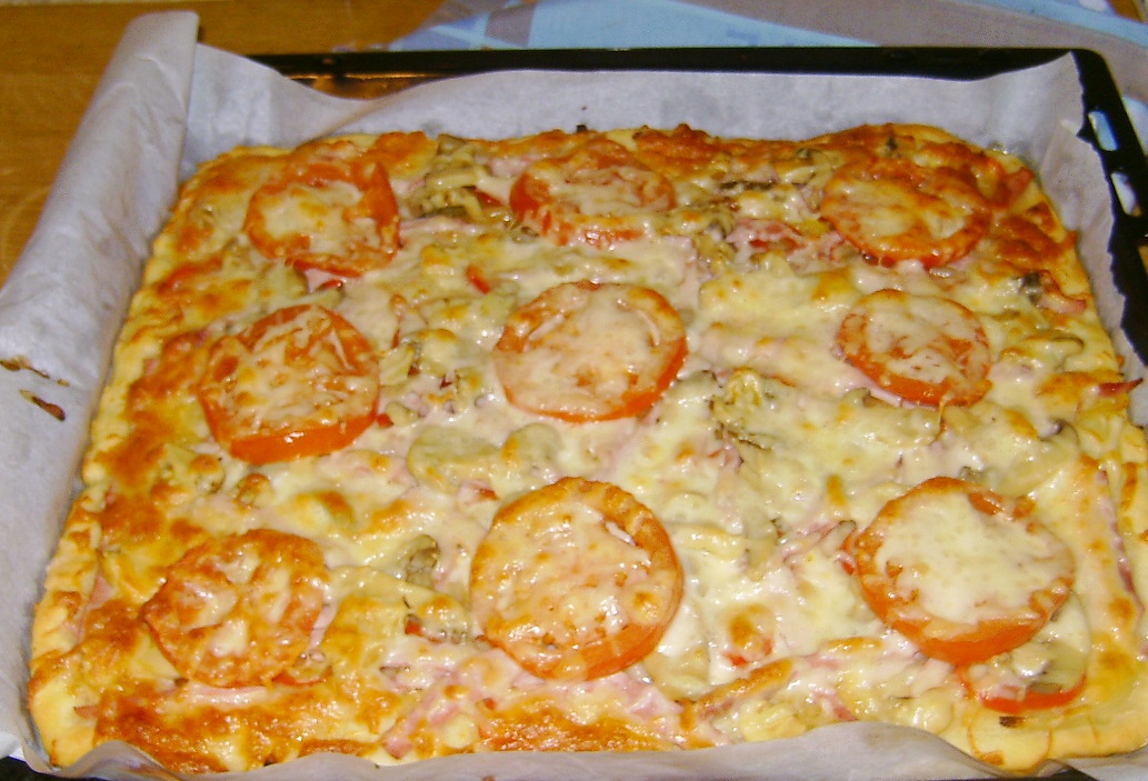 Pizza cu sunca